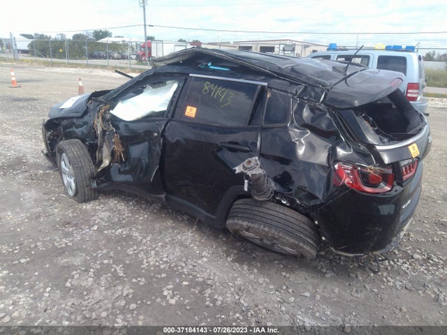 3C4NJDBB7JT392987 Jeep Compass Latitude