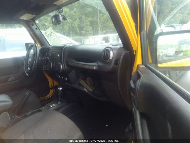 1C4BJWDG9FL568089 Jeep Wrangler Unlimited Sport