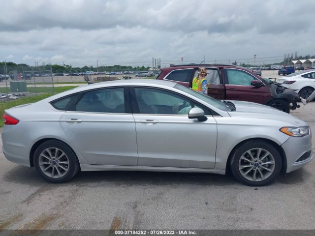3FA6P0H77HR392726 Ford FUSION SE