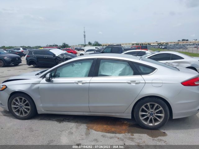 3FA6P0H77HR392726 Ford FUSION SE
