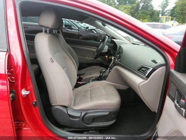 Hyundai ELANTRA SE 2018 5NPD74LF3JH240247 Image 5