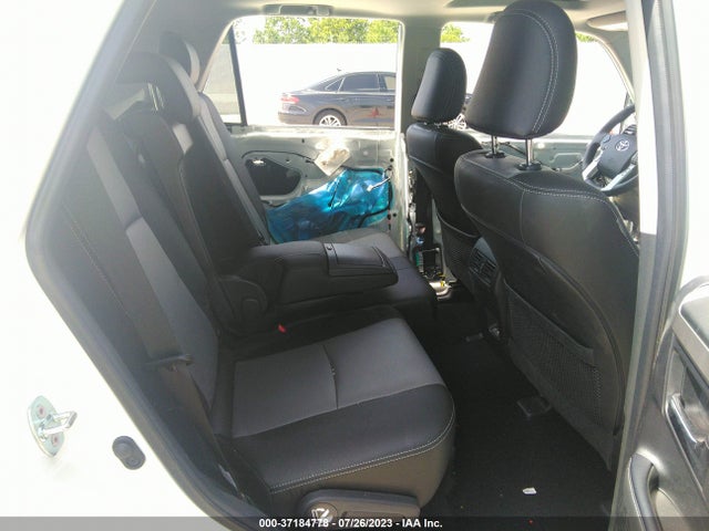 Toyota 4runner Sr5 Premium 2023 JTEFU5JR5P5289913 Image 8