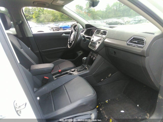 3VV2B7AX3LM012346 Volkswagen Tiguan Se/sel/se R-line Black