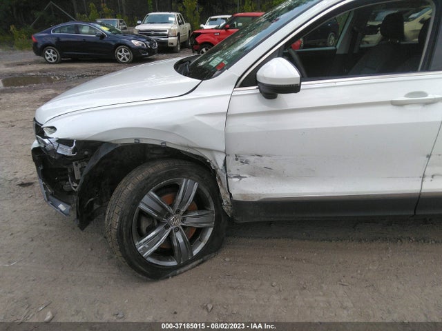 3VV2B7AX3LM012346 Volkswagen Tiguan Se/sel/se R-line Black