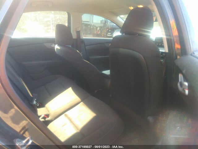 2019 KIA FORTE LXS VIN: 3KPF24AD4KE099400