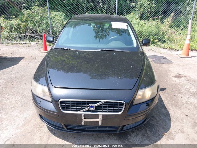 2005 VOLVO S40 VIN: YV1MS382452117301
