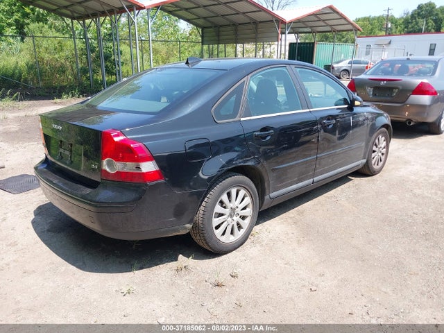 2005 VOLVO S40 VIN: YV1MS382452117301
