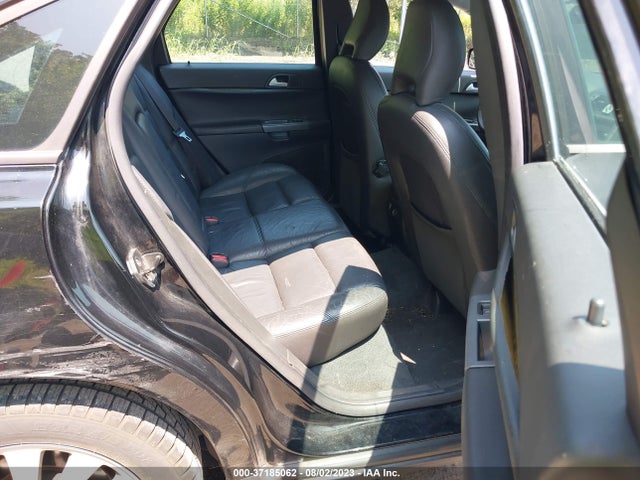 2005 VOLVO S40 VIN: YV1MS382452117301