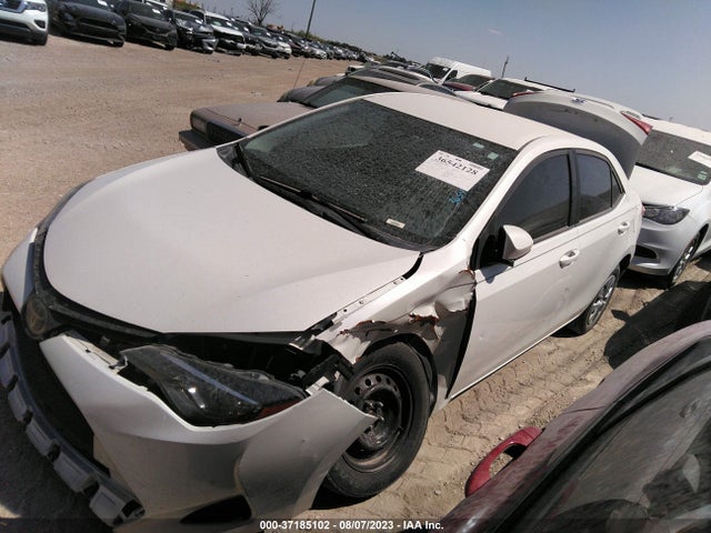 Toyota COROLLA LE 2018 5YFBURHE6JP819801 Image 2