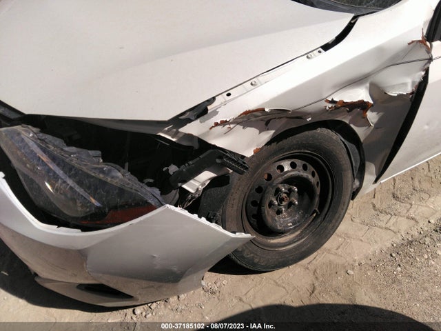 Toyota COROLLA LE 2018 5YFBURHE6JP819801 Image 7