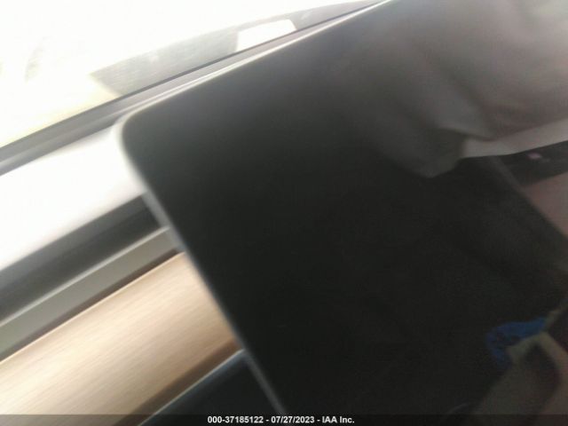 5YJ3E1EA9NF102184 Tesla MODEL 3