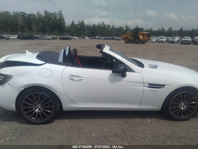 2017 Mercedes-Benz SLC-Class, VIN: WDDPK6GA1HF129616