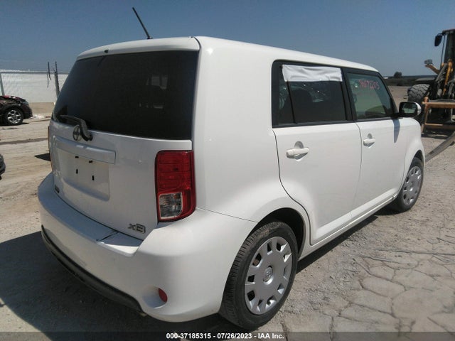 JTLZE4FE1FJ068771 Scion Xb 686 Parklan Edition
