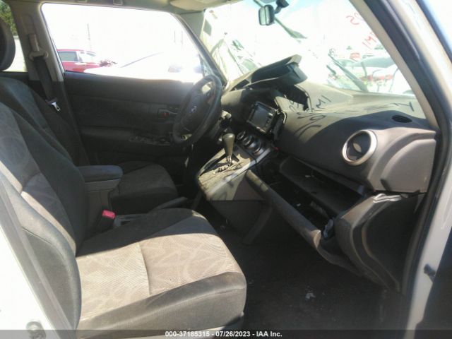 JTLZE4FE1FJ068771 Scion Xb 686 Parklan Edition