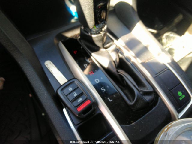 19XFC2F66LE209246 Honda Civic Sedan Lx