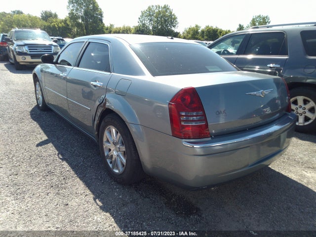 2007 CHRYSLER 300 C VIN: 2C3KA63H27H897732
