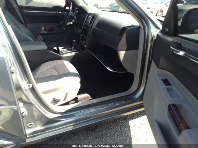 2007 CHRYSLER 300 C VIN: 2C3KA63H27H897732