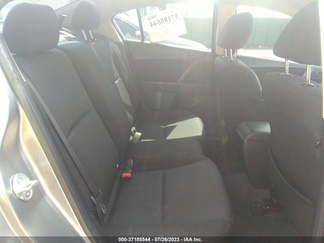 2011 MAZDA MAZDA3 I SPORT VIN: JM1BL1UG7B1357279