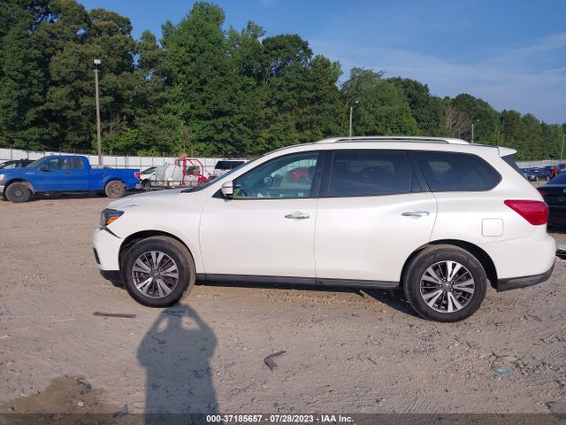 2017 NISSAN PATHFINDER SL VIN: 5N1DR2MM1HC654530
