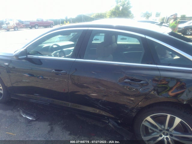 2022 Audi A6, VIN: WAUL2BF25NN031117