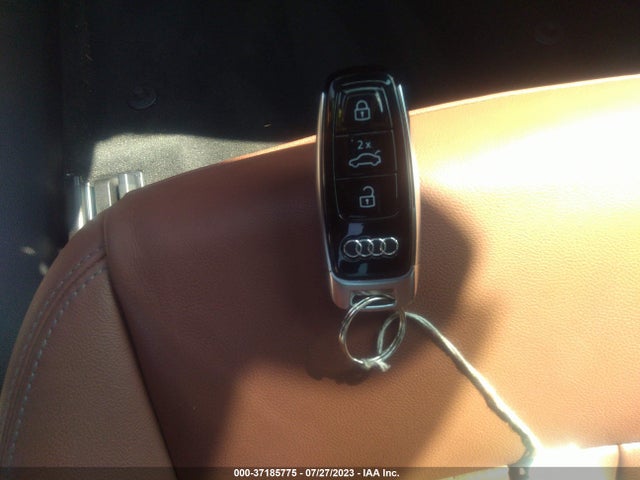 2022 Audi A6, VIN: WAUL2BF25NN031117