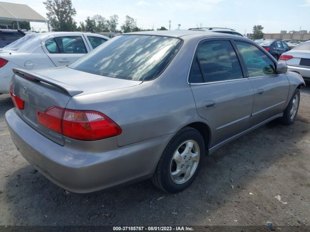 2000 HONDA ACCORD SDN JHMCG6671YC009234 Photo 3
