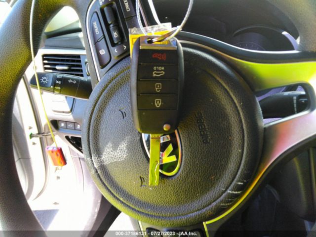 KNAGT4L34G5095370 KIA Optima Lx