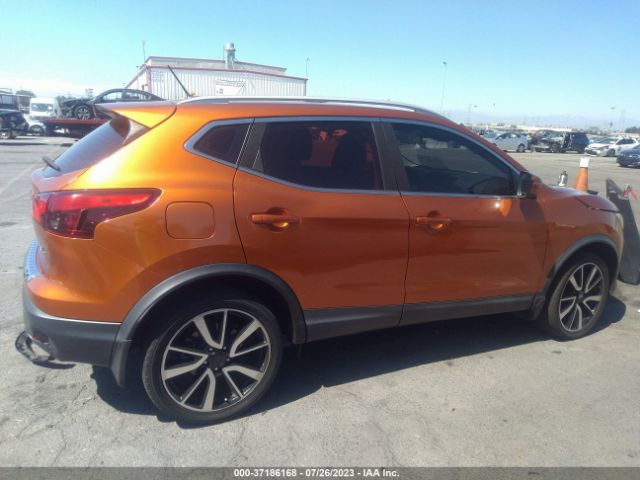 JN1BJ1CP4HW025788 Nissan Rogue Sport Sl