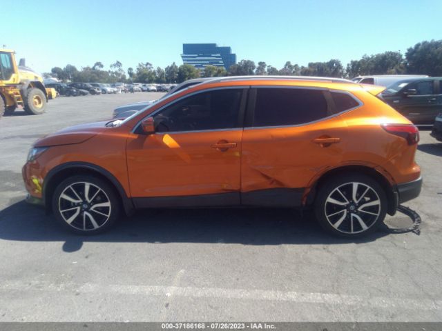 JN1BJ1CP4HW025788 Nissan Rogue Sport Sl