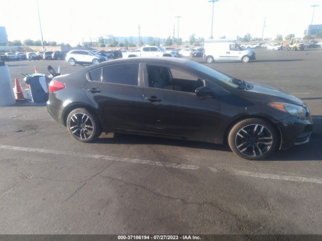 KNAFK4A69G5514115 KIA FORTE LX