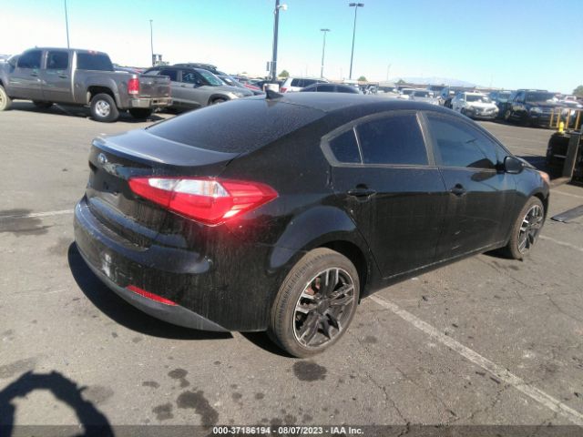 KNAFK4A69G5514115 KIA FORTE LX
