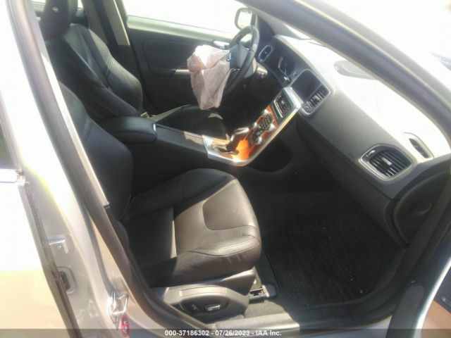 LYV402TMXHB142317 Volvo S60 Inscription Platinum