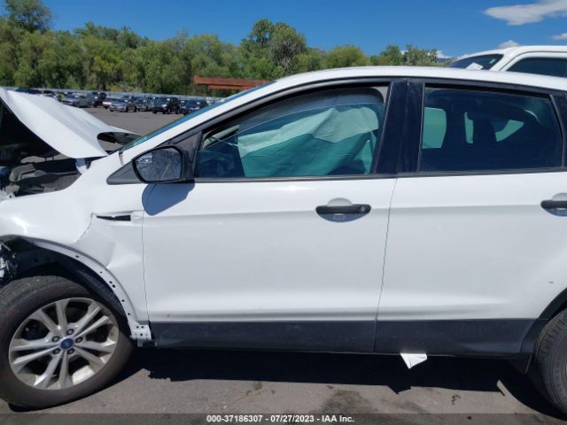 1FMCU0F7XJUA99583 Ford ESCAPE S