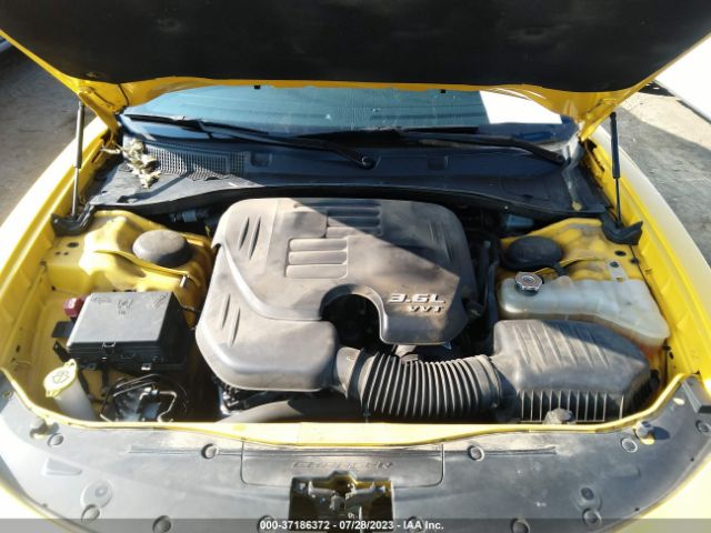 2C3CDXHG8JH147924 Dodge Charger Sxt Plus