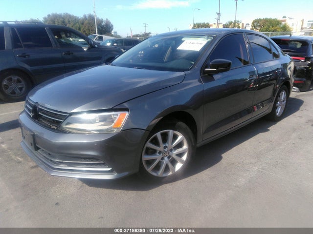 3VWD17AJ3FM218998 Volkswagen Jetta Sedan 1.8t Se