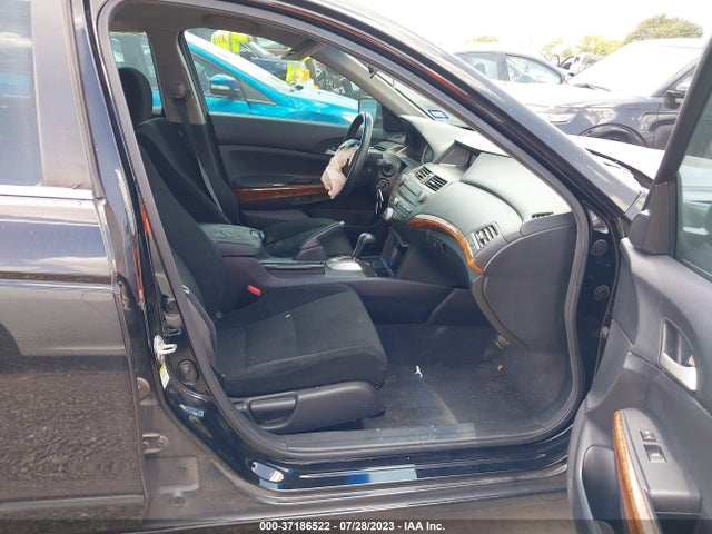 2011 HONDA ACCORD SDN EX VIN: 1HGCP2F76BA031180