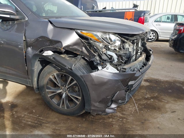 Toyota Highlander Le 2019 5TDZZRFH6KS298455 Image 13