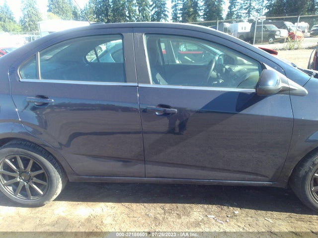 Chevrolet SONIC LT 2015 1G1JC5SH6F4114445 Image 5
