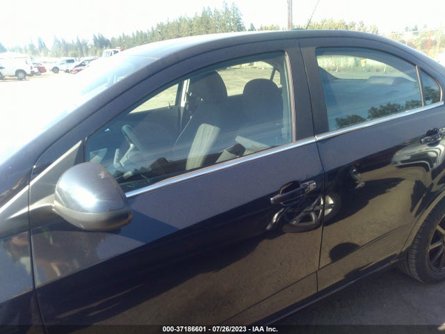 Chevrolet SONIC LT 2015 1G1JC5SH6F4114445 Image 6