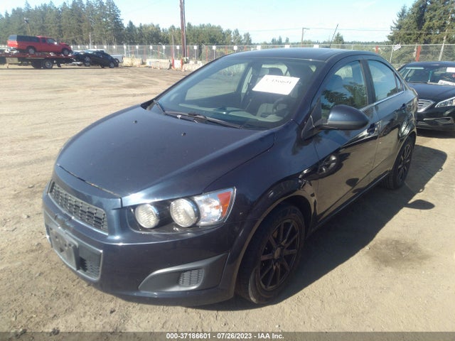 Chevrolet SONIC LT 2015 1G1JC5SH6F4114445 Image 2