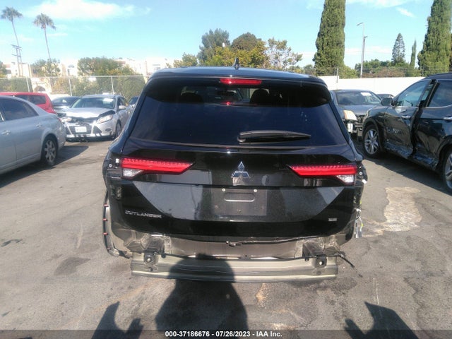 JA4J3UA85NZ086569 Mitsubishi Outlander Se
