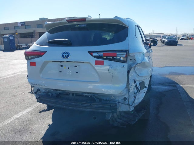 Toyota HIGHLANDER HYBRID 2023 5TDKBRCH6PS114178 Image 13