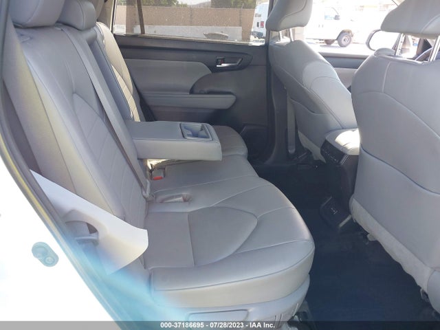 Toyota HIGHLANDER HYBRID 2023 5TDKBRCH6PS114178 Image 15