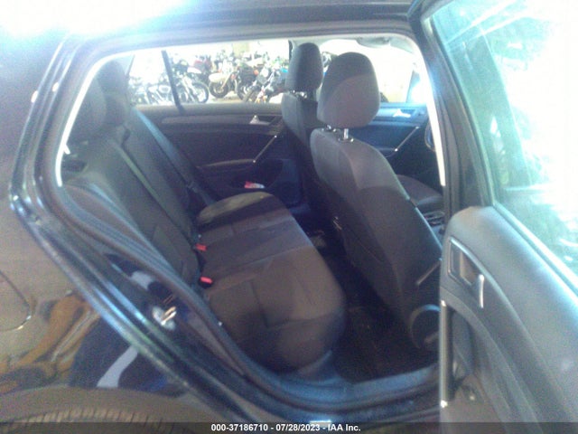 WVWKR7AU7KW909037 Volkswagen E-golf Se