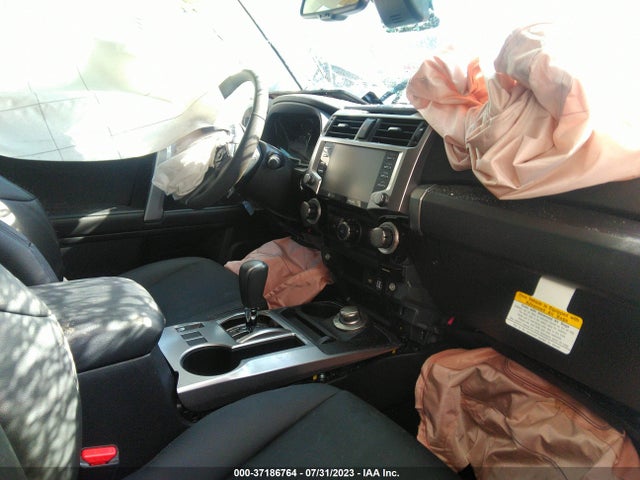 Toyota 4RUNNER SR5 2023 JTEMU5JR5P6131847 Image 5