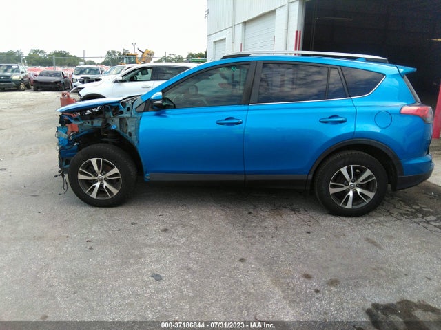 2017 TOYOTA RAV4 XLE VIN: JTMWFREV7HJ145737
