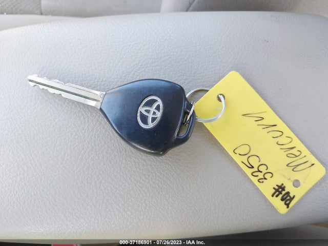 2013 TOYOTA COROLLA L/LE/S VIN: 5YFBU4EE9DP213680