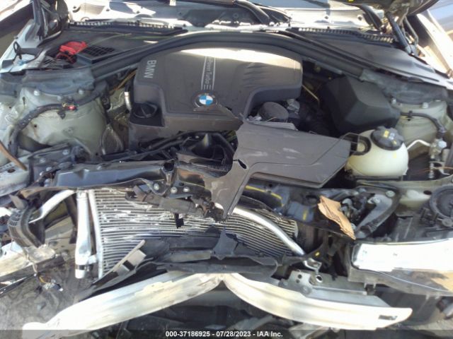 WBA8A9C30HK622623 BMW 3 Series 320i
