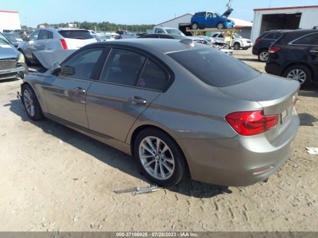 WBA8A9C30HK622623 BMW 3 Series 320i