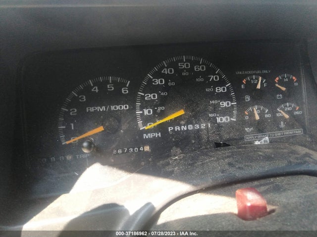 1998 CHEVROLET C/K 1500 VIN: 2GCEK19R1W1135573